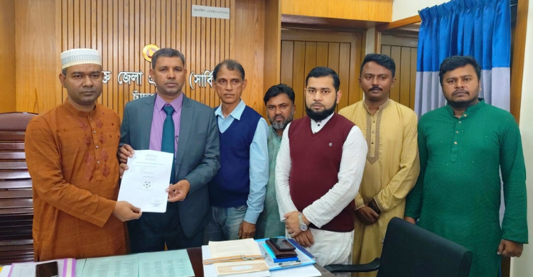 চাঁদপুর-৫ আসনে ফুটবল প্রতীক পেলেন স্বতন্ত্র প্রার্থী জাকির হোসেন প্রধানীয়া