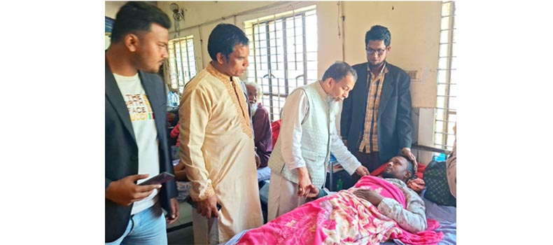 নির্বাচন-পরবর্তী সহিংসতায় আহতদের দেখতে হাসপাতালে এম এ হান্নান এমপি