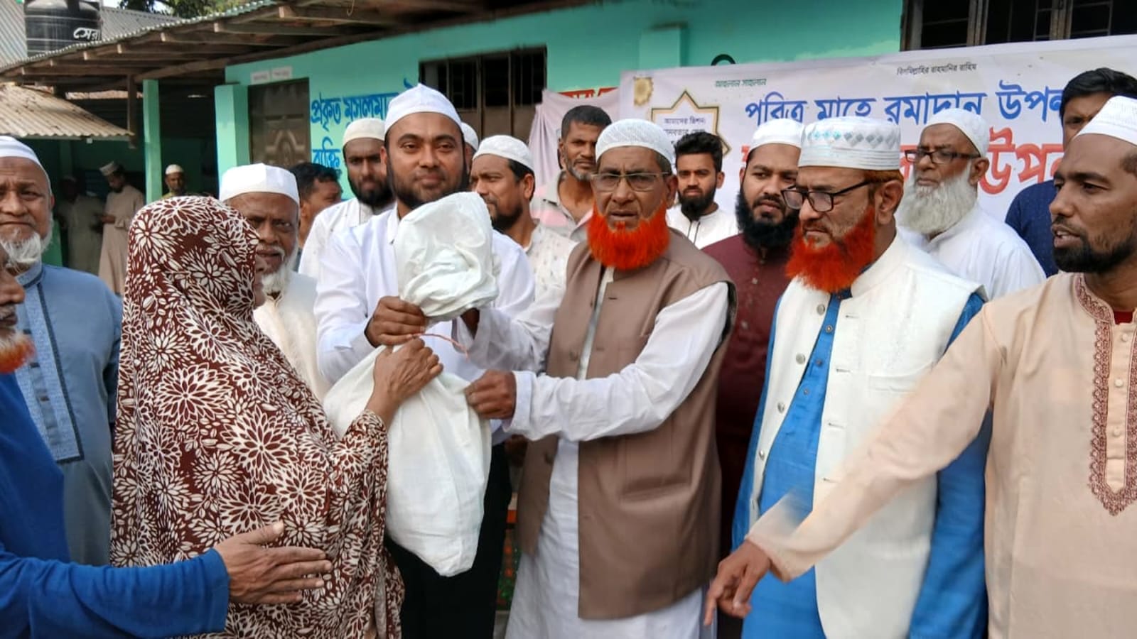 চাঁদপুরে শহর জামায়াতের মানবিক উদ্যোগ