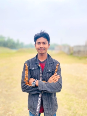 হাজীগঞ্জে গলায় ফাঁস দিয়ে যুবকের আত্মহত্যা!