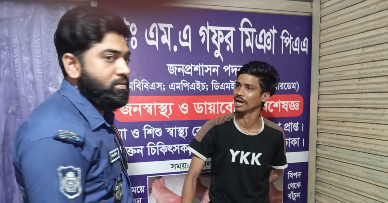 বাবুরহাট বাজারে চাঞ্চল্যকর চুরির ঘটনায় ছয়দিনেও কোনো সুরাহা হয়নি