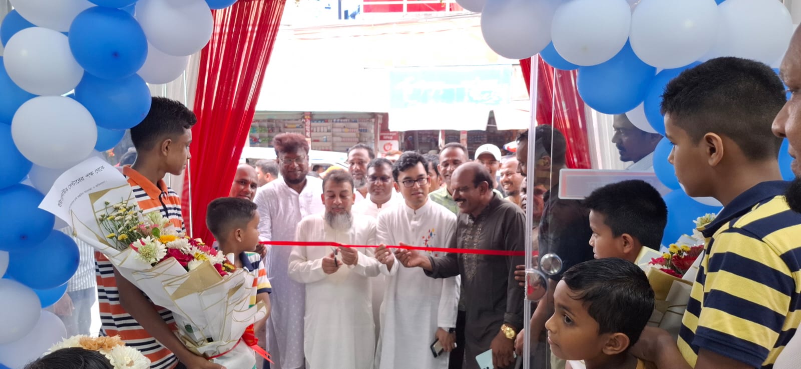 ব্যবসায়িক মানসিকতা ছেড়ে সেবার মানসিকতা তৈরি করতে হবে