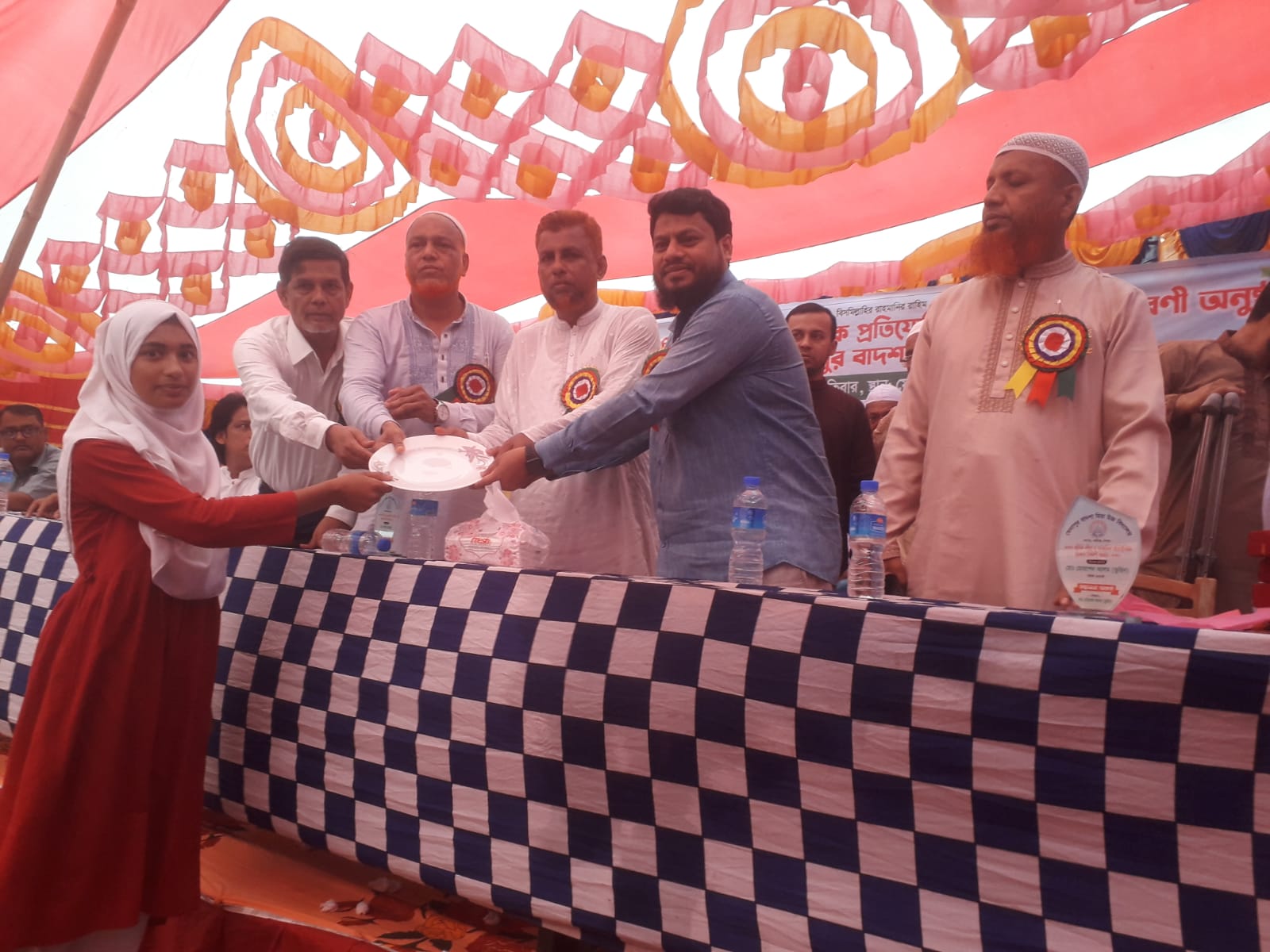 মেনাপুর বাদশা মিয়া উচ্চ বিদ্যালয়ে বার্ষিক ক্রীড়া ও সাংস্কৃতিক প্রতিযোগিতার পুরস্কার বিতরণ