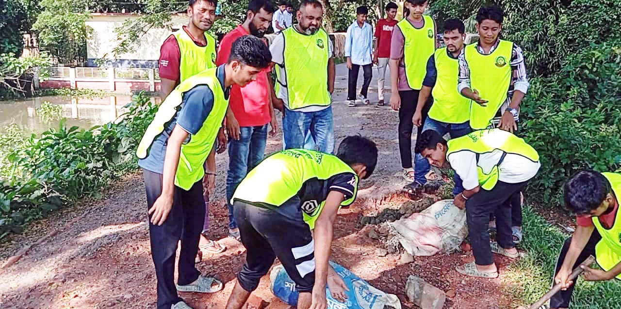 ছোট সংগঠনের অনেক বড় কাজ