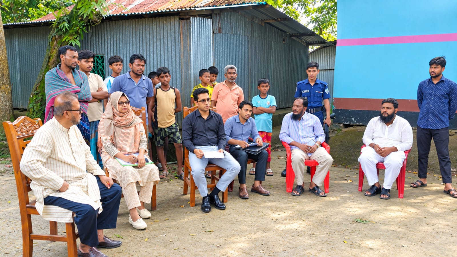 পুকুর ভরাট করে খামারের বর্জ্য ফেলায় লাখ টাকা জরিমানা