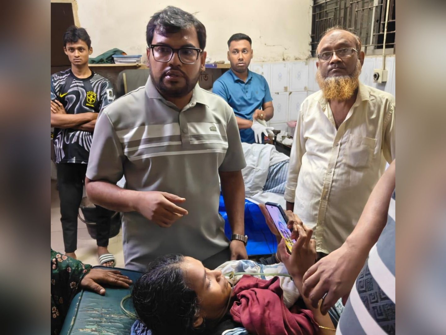 শাহরাস্তিতে সাপে-কাটা অন্তঃসত্ত্বা নারীকে প্রথমবারের মতো দেওয়া হলো অ্যান্টিভেনম