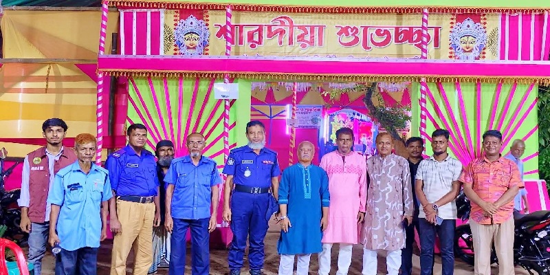 দুর্গাপূজায় সার্বিক নিরাপত্তা নিশ্চিতকরণে মাঠে চাঁদপুর পৌর কমিউনিটি পুলিশ