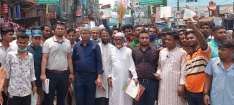হাজীগঞ্জে ব্যারিস্টার কামালের গণসংযোগ  ও লিফলেট বিতরণ