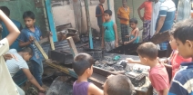 ফরিদগঞ্জে ভয়াবহ অগ্নিকাণ্ডে পুড়লো তিন দোকান ক্ষয়ক্ষতি প্রায় ১৫ লাখ টাকা