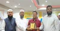 লেখক সম্মাননা পেলেন সাংবাদিক হৃদয়