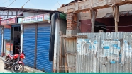 চান্দ্রাবাজারে পথ বন্ধ করে দোকান নির্মাণ