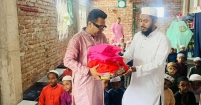 মাদ্রাসা শিক্ষার্থীদের কোরআন শরীফ ও শিক্ষা সামগ্রী দিলো বিজয়ী