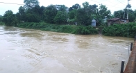 সব নদীর পানি বৃদ্ধি ও নিম্নাঞ্চলে বন্যার ঝুঁকি