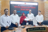 ১৯ শহীদ পরিবারকে সঞ্চয়পত্র প্রদান