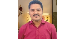 কবিতায় মূলত আমি মানুষকে প্রকাশ করি