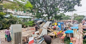 ছায়াবাণী মোড়ে পৌরসভার উচ্ছেদ অভিযান