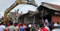 পুরাণবাজার লোহার পুলে উচ্ছেদ অভিযান