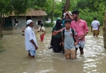 জোয়ারে মেঘনার পানি  বিপৎসীমার ওপরে