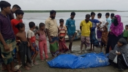 নোঙ্গর করা ট্রলারে বাল্কহেডের ধাক্কা : নিহত ২