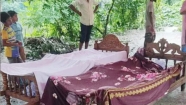 মতলব দক্ষিণে বাবার মৃত্যুর খবরে মারা গেলেন ছেলেও