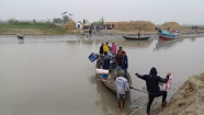 চিকিৎসা বঞ্চিত রায়পুরে মেঘনার চরের লক্ষাধিক মানুষের দুঃখ