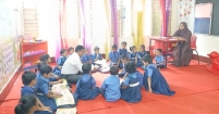 শিশুর উন্নত শিখন পরিবেশ ও প্রধান শিক্ষক