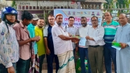 চিটাগাং ইম্পেরিয়াল রোটারী ক্লাবের চিকুনগুনিয়া ও ডেঙ্গু সচেতনতায় লিফলেট ও মশার কয়েল বিতরণ