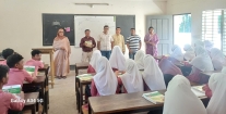 রায়পুরে গ্রাম আদালত সম্পর্কে শিক্ষার্থীদের সাথে মতবিনিময় সভা