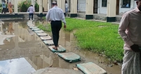 ডিসি অফিস ও আদালতপাড়ায় জলাবদ্ধতা দেখার কি কেউ নেই?