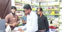 মুন্সীগঞ্জে মেয়াদোত্তীর্ণ পণ্য: ৭ হাজার টাকা জরিমানা গুনলেন কেক দোকানি