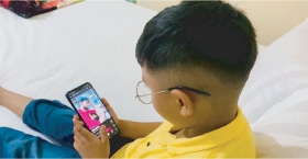 স্মার্টফোনের গঠনমূলক ব্যবহারের  ক্ষেত্রে তরুণ প্রজন্মের গুরুত্ব