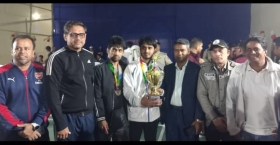 চাঁদপুর ক্লাবে মাদকবিরোধী ব্যাডমিন্টন টুর্নামেন্টে চ্যাম্পিয়ন রাহা ও মাসুম জুটি