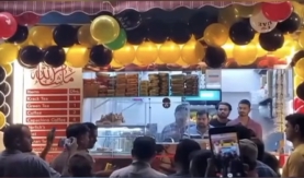 বিদেশের মাটিতে দেশের স্বাদ!