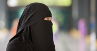ইসলামে নারীদের পর্দা পালনের নির্দেশনা