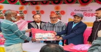 বালিয়ায় শতাধিক দুঃস্থকে সুরক্ষা ফাউন্ডেশনের  কম্বল উপহার