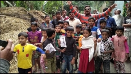 ফরিদগঞ্জে ভোটের প্রচারণায় শিশুদের চোখে এক রঙ্গিন উৎসব!