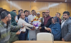 হাজীগঞ্জে মো. মমিনুল হক এমপিকে প্রাথমিক শিক্ষক সমিতির শুভেচ্ছা