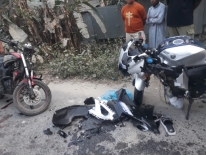 শ্রীনগরে দুই মোটরসাইকেলের মুখোমুখি সংঘর্ষে নিহত ২, আহত ৩