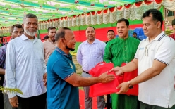 স্বাধীনতা দিবসে চাঁদপুর জেলা প্রশাসন ও পৌরসভা দলের প্রীতি ফুটবল ম্যাচ