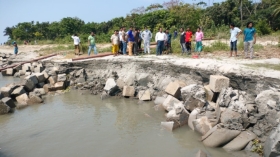 থানায় মামলা, আটক ৫