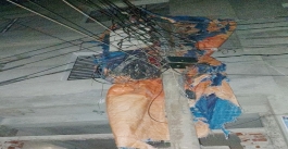 তারের এই জঞ্জাল দূর করার দায়িত্ব কার?
