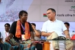 জরাজীর্ণ বসতঘরে তিন সন্তান নিয়ে বসবাস। ঘর  চাননি, তবে ছেলের পক্ষে  জানতে চেয়েছেন, প্রধানমন্ত্রী কেন সাদা কাপড় পরেন?