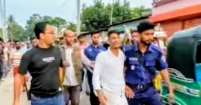 পুরাণবাজারে পুলিশের মাদক বিরোধী অভিযানে ৭ জন আটক