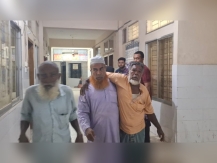 আদালতে মামলা দায়েরের সংবাদে প্রতিপক্ষের হামলায় আহত ৩
