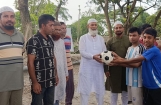 ঘোষের হাটে এমপির পক্ষে ফুটবল বিতরণ
