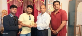 প্রথমবার কুমিল্লায় এসে ভালোবাসার বন্ধনে আবদ্ধ টলিউড অভিনেতা দেবজিৎ ঘোষ