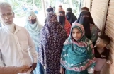 ফারইস্ট ইসলামী লাইফ ইন্স্যুরেন্সের মেয়াদপূর্তির দাবি না পেয়ে কর্মীর বাড়িতে গ্রাহকদের বিক্ষোভ