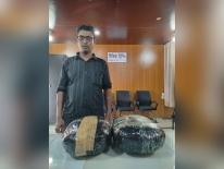 হবিগঞ্জ থেকে ঢাকা নিয়ে যাওয়ার পথে চাঁদপুর লঞ্চঘাটে ৩ কেজি গাঁজাসহ গ্রেপ্তার ১