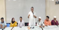 স্কুলে শিক্ষার্থীদের মোবাইল ফোন ব্যবহার বন্ধ করে দিতে হবে