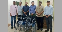 এসএসসি ৯৮ ব্যাচ  সমাজকল্যাণ সংস্থার পক্ষ থেকে চাঁদপুর জেনারেল  হাসপাতালে ২টি হুইল চেয়ার প্রদান